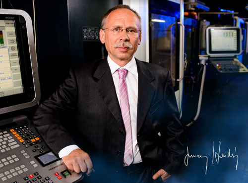 SMI XRAY News XRAY RX8 2014