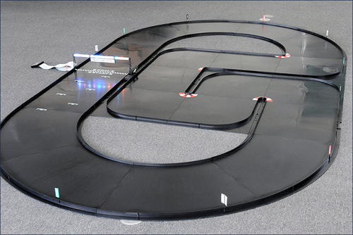 Kyosho dNaNo Home Circuit